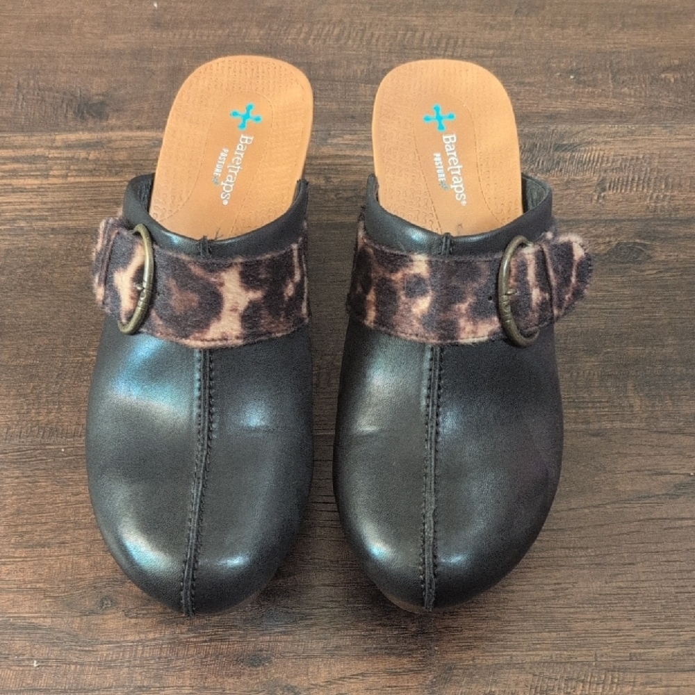 BareTraps, Size 9, Black and Brown Mules with Animal Print Bow